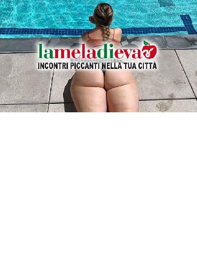 PIÙ BELLA DAL VIVO ADORABILE CULONA💕...