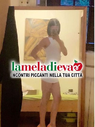 BELLA TRAVESTITA PORNO CAVALLINA...