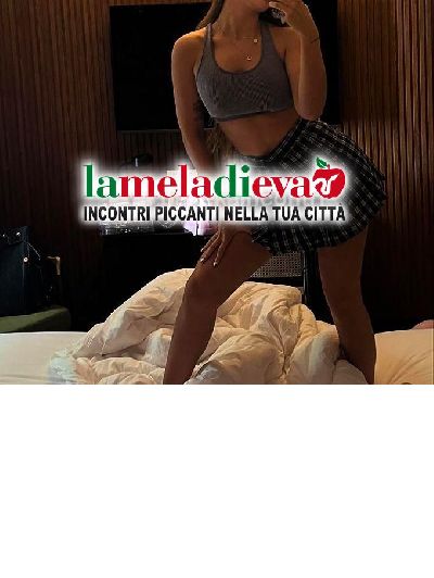 La piccola DESIREE 26 anni ITALIANISSIMA...