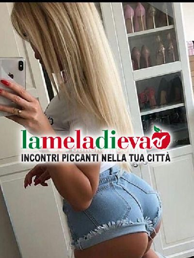 Bellissima ... deliziosa, caldissima e s...