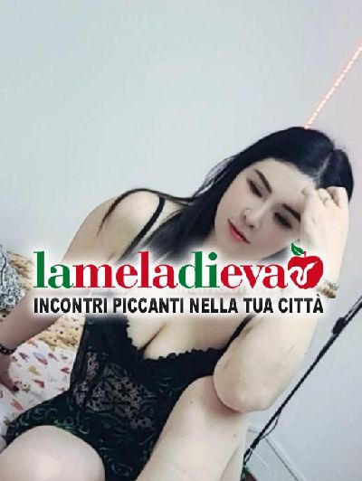 Appena arrivata nuova ragazza in città,...