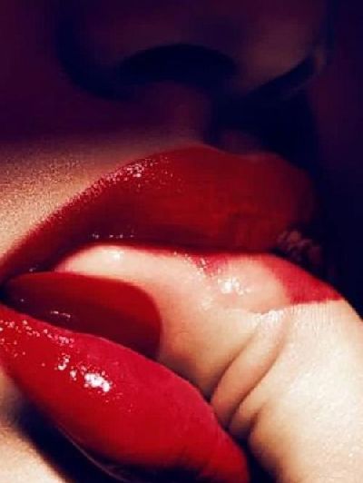 SIG CON TANTI VIZIETTI INTIMI