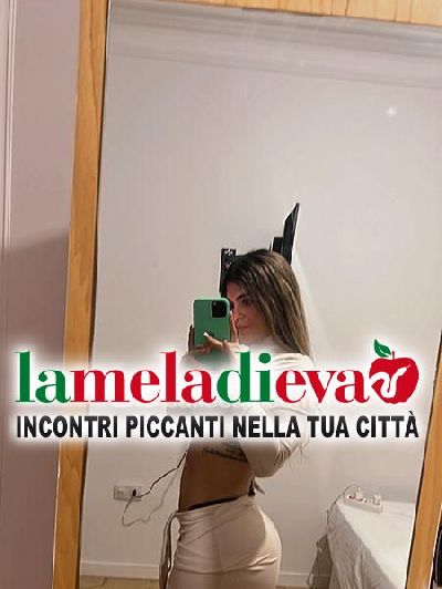 BELLISSIMA RAGAZZA APPENA ARRIVATA TI AS...