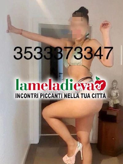 LAURA BELLA RAGAZZA LATINA INTRIGANTE AR...