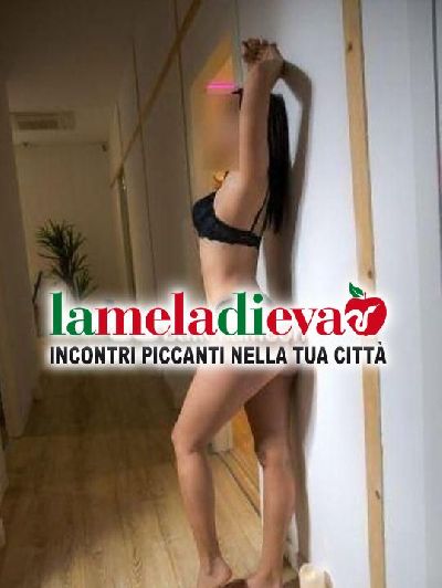 AVEZZANO SANDRA VERA PORCELLINA SENSUALE...