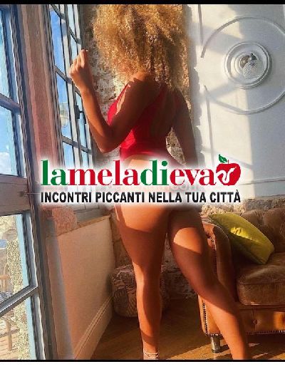 NEW..NATTI.💋VERA PUTTANA LATO B BACI ...