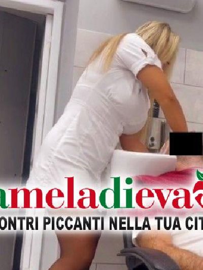 LAURA  PARRUCCHIERA ITALIANA SENSUALITÀ...