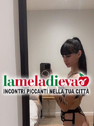 💋NEW, UNA RAGAZZA GIOVANE, APPENA ARR...