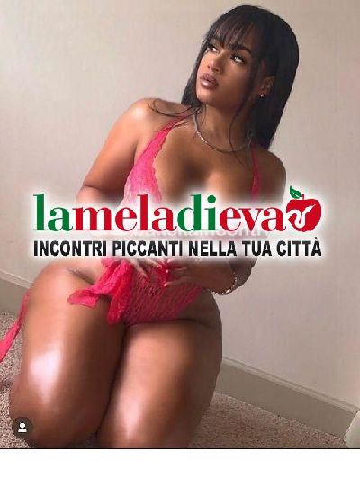 LIA CALDA, SONO UNA RAGAZZA CALDA E PASS...