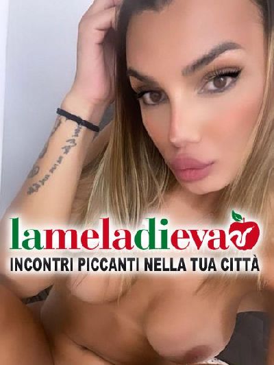 Ragazza 20 enne napoletana sono piccola ...