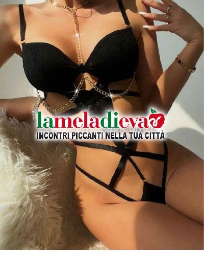 FEDERICA (28 ANNI) PRIMISSIMA VOLTA A NA...