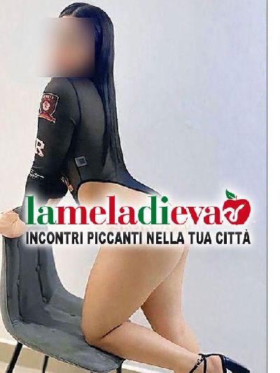 Top appena arrivata bellissima reggina...