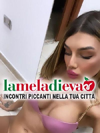 Ragazza 20 enne napoletana sono piccola ...