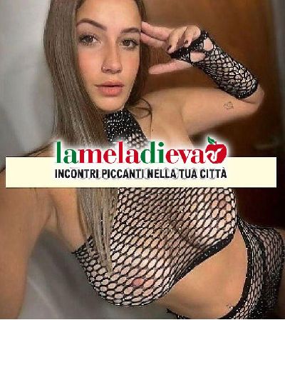 APP ARRIVATA TETTONA DA URLO 6 MISURA ...