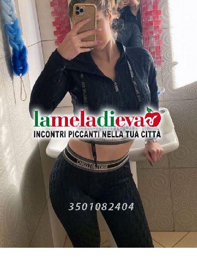 ❤️ Elisa ragazza italiana di 19 anni...