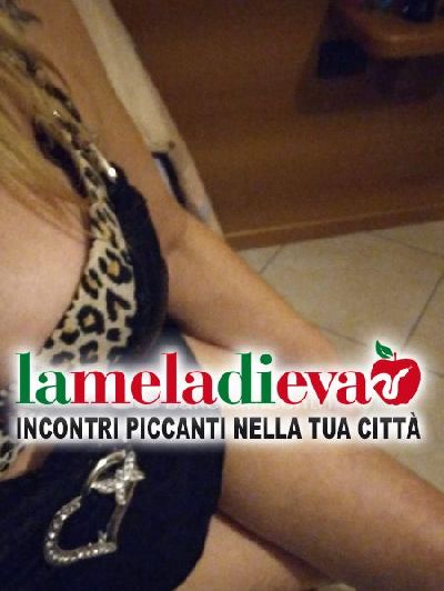 DONNA MATURA SENSUALE & COCCOLONA PE...