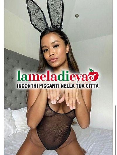 APPENA ARRIVATA BELLISSIMA GIOVANE FOTO ...