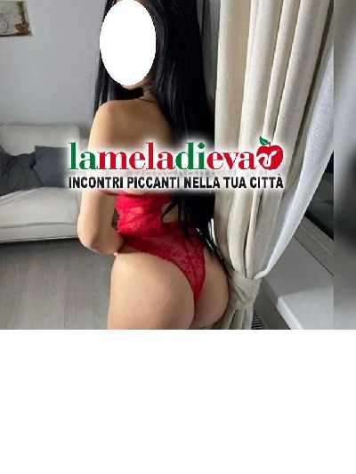 Bellissima ragazza 🥰. Un viso angelic...