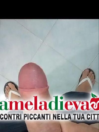 RAGAZZO CERCA COPPIA...