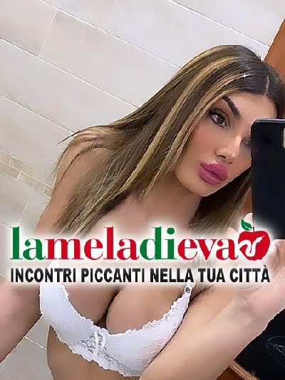 Ragazza 20 enne napoletana sono piccola ...