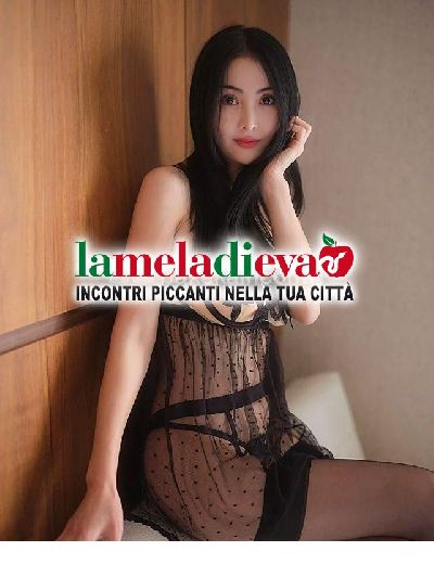 NUOVA RAGAZZA ORIENTALE PICCOLINA TROIET...