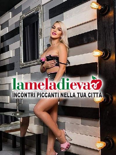 Solo videochiamata erotica...