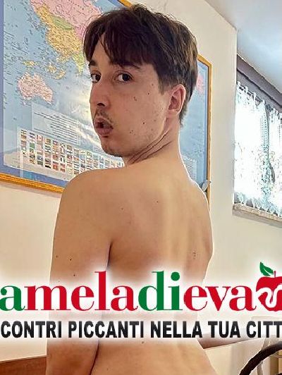 Riccardo, ragazzo gay twink di Roma...