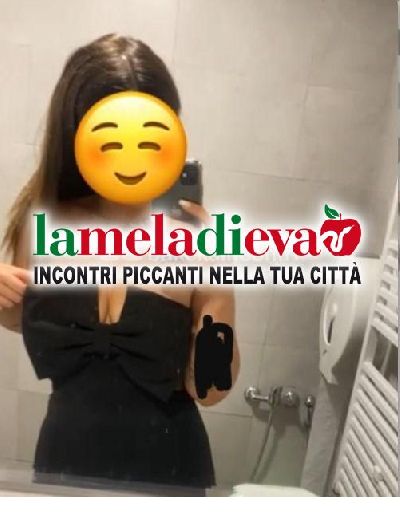 RAGAZZA ITALIANA BISEX PER QUALCHE GIORN...