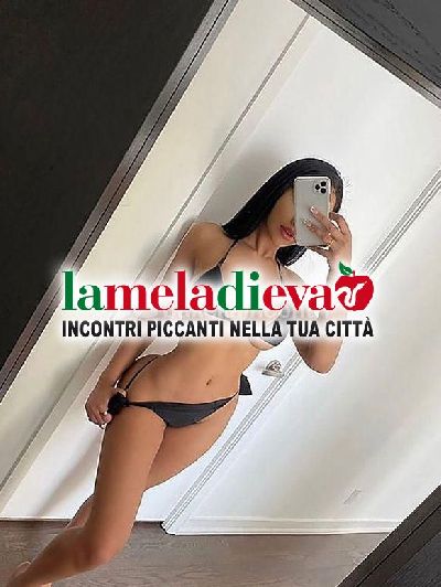 PRIMA VOLTA🍒PICCOLINA RAGAZZA PICCOLI...