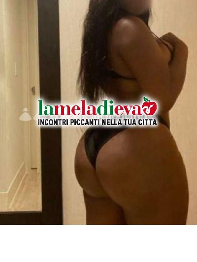 ARRIVATA LA REGINA DEL LATO 
B🍑, STRE...