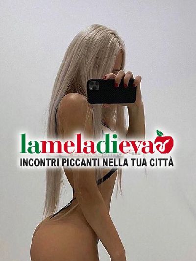 ✅✅✅✅bellissima ragazza riceve tu...