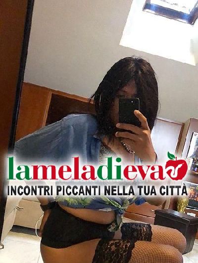 RAGAZZA TRAV 28 ANNI DOLCE E PORCELLA E ...