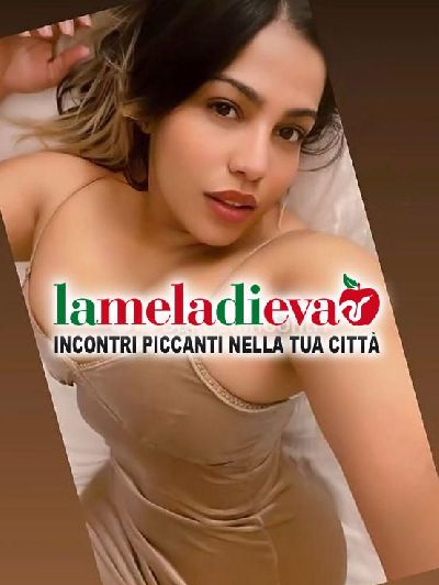 NOVITÀ Bella ragazza giovane ! Completa...